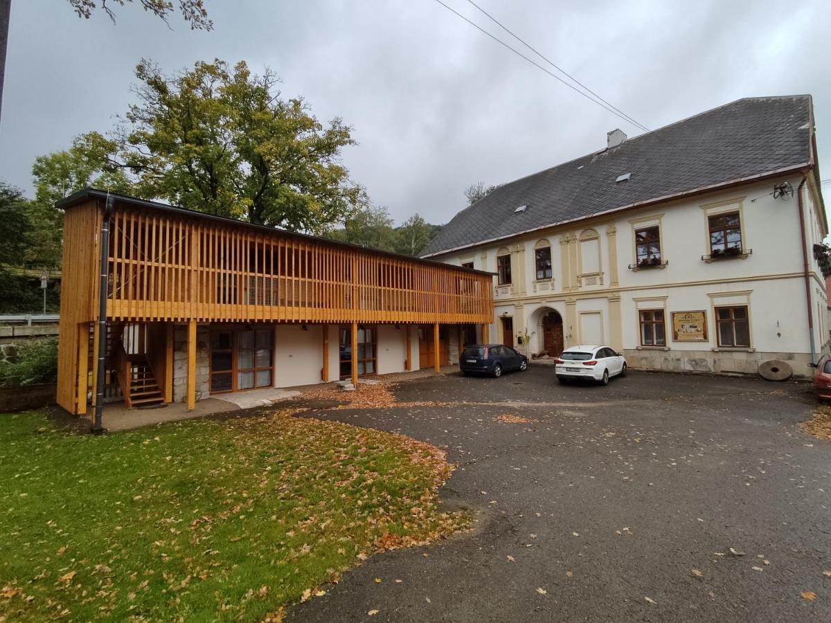 Teplice nad Metují Apartment Ve Mlyne מראה חיצוני תמונה